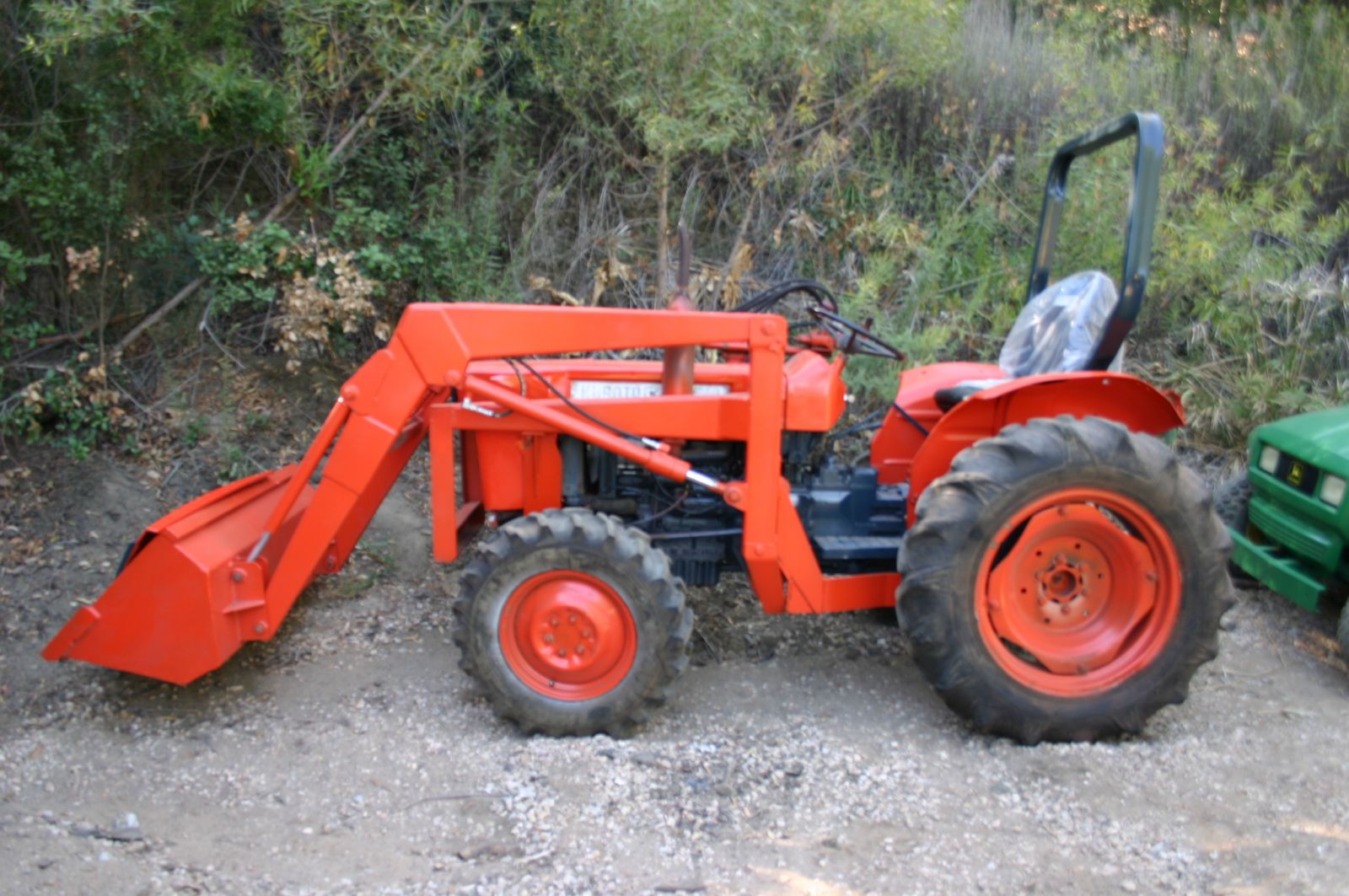 KUBOTA L245 CZĘŚCI DO SILNIKA